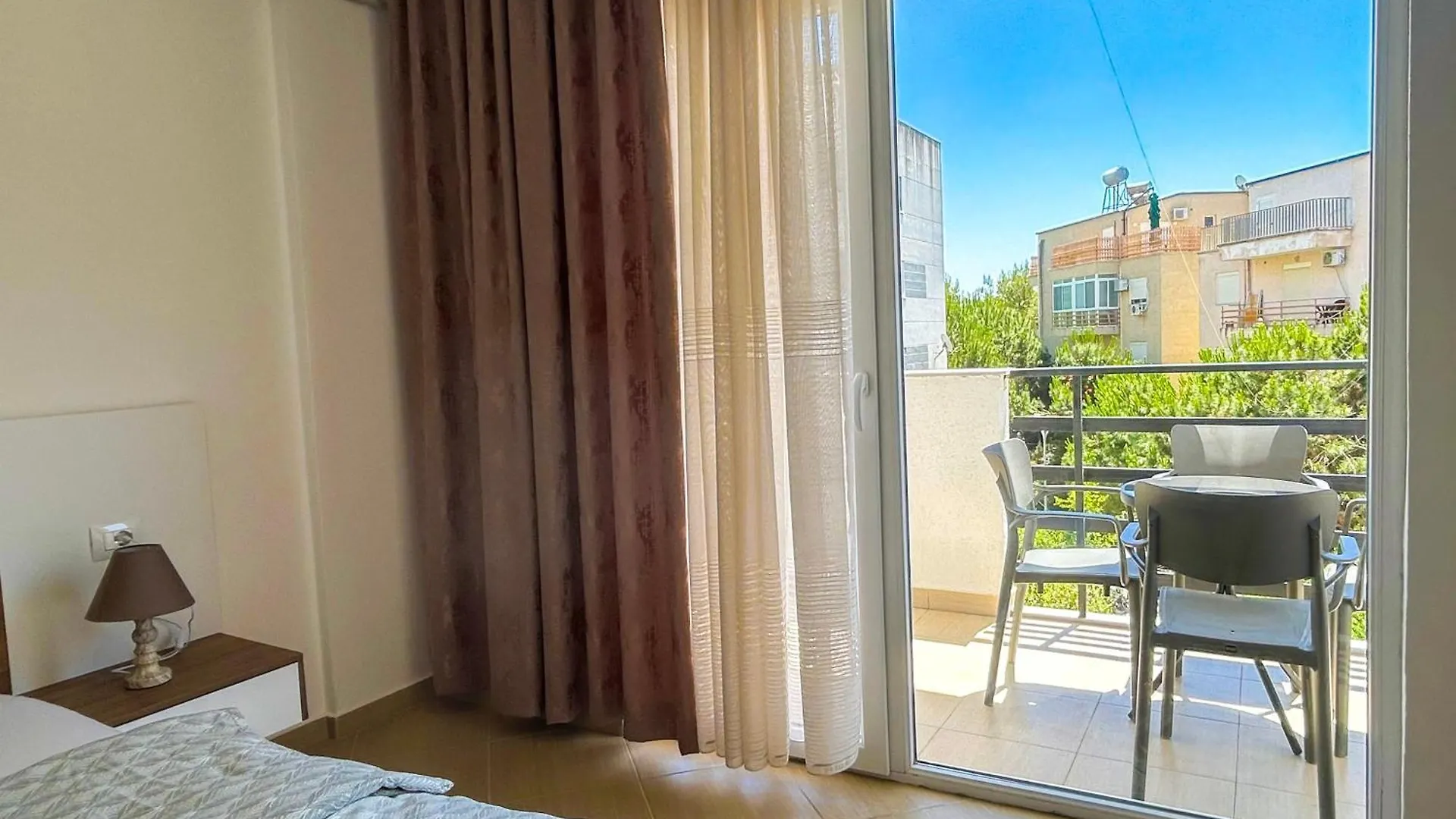 Inn Balkan Bliss 826 Golem